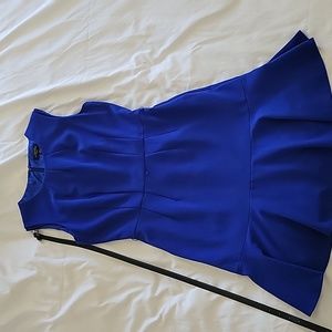 Tahari Women's royal blue sleeveless lined dress, size 6P